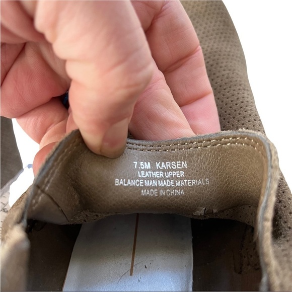 Dolce Vita KARSEN Camel Color Perforated Suede 2” Block Heel 4” Shaft 7.5 Bootie - Picture 6 of 7